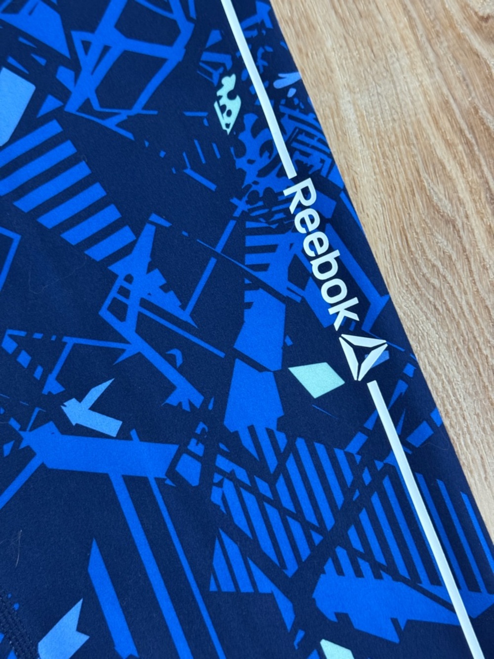 REEBOK Womens High Rise Skinny Capri Leggings Blue Geometric Patterned Med NWT - Picture 4 of 9